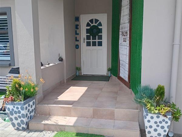 4 Bedroom Property for Sale in Gonubie Eastern Cape